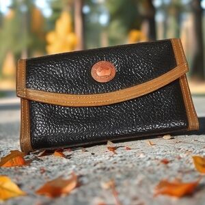 Dooney & Bourke Vintage Black Pebbled Leather Wallet Kisslock Coin Purse